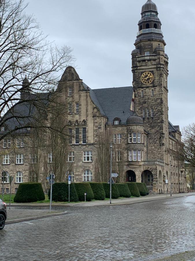 Exklusive Stadtwohnung Am Elbradweg: Best-Preis-Fewo Rathausblick 1 Fuer Max. 3 Pers. Inkl. Wlan, Prime Video & Self Check-In Wittenberge Extérieur photo